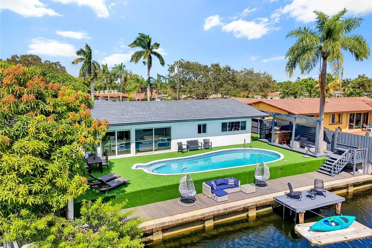 2828 Cleveland St, Hollywood FL 33020