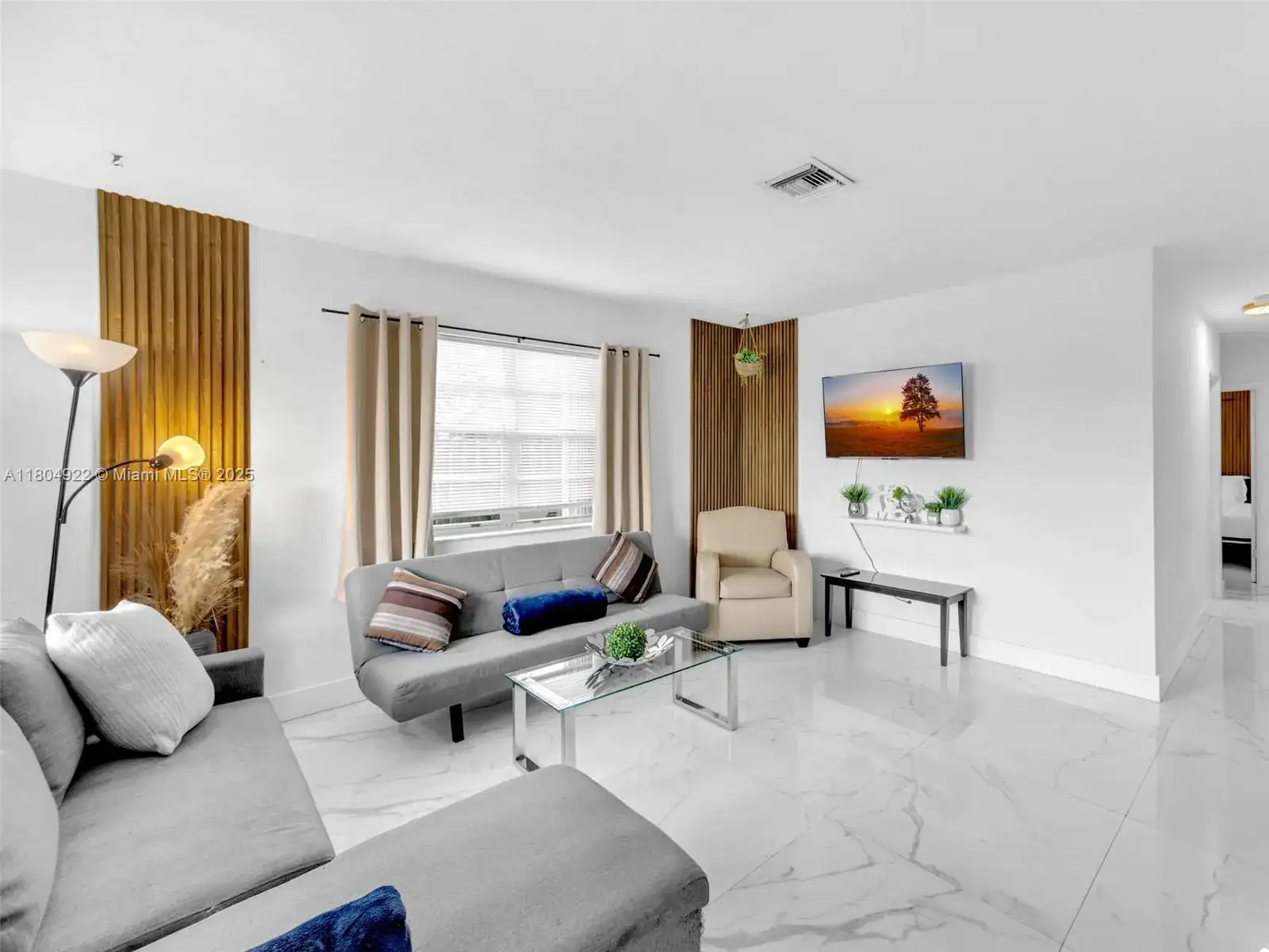 421 W Pembroke Rd # 0, Hallandale Beach FL 33009 photo 2
