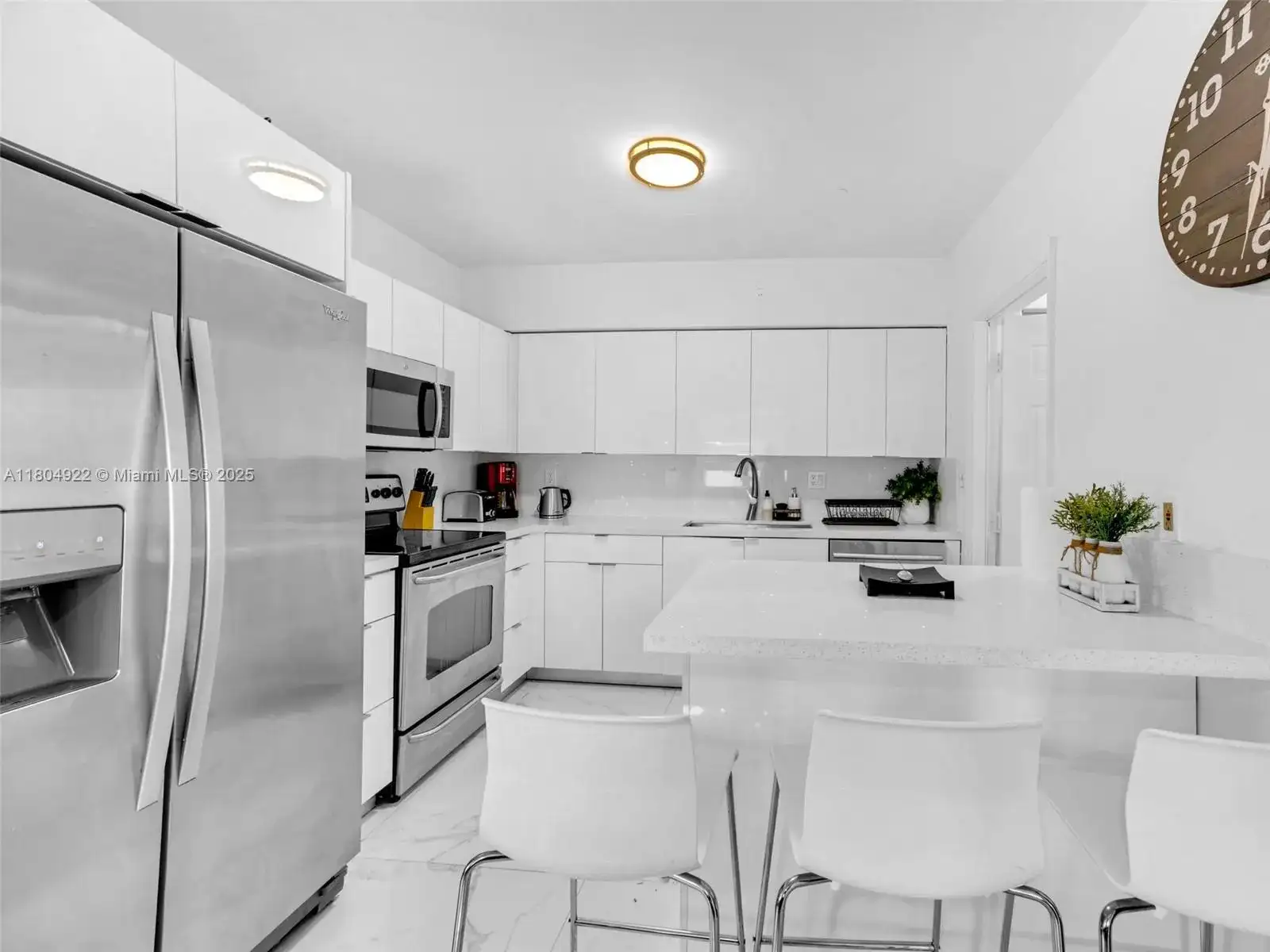 421 W Pembroke Rd # 0, Hallandale Beach FL 33009 photo 4