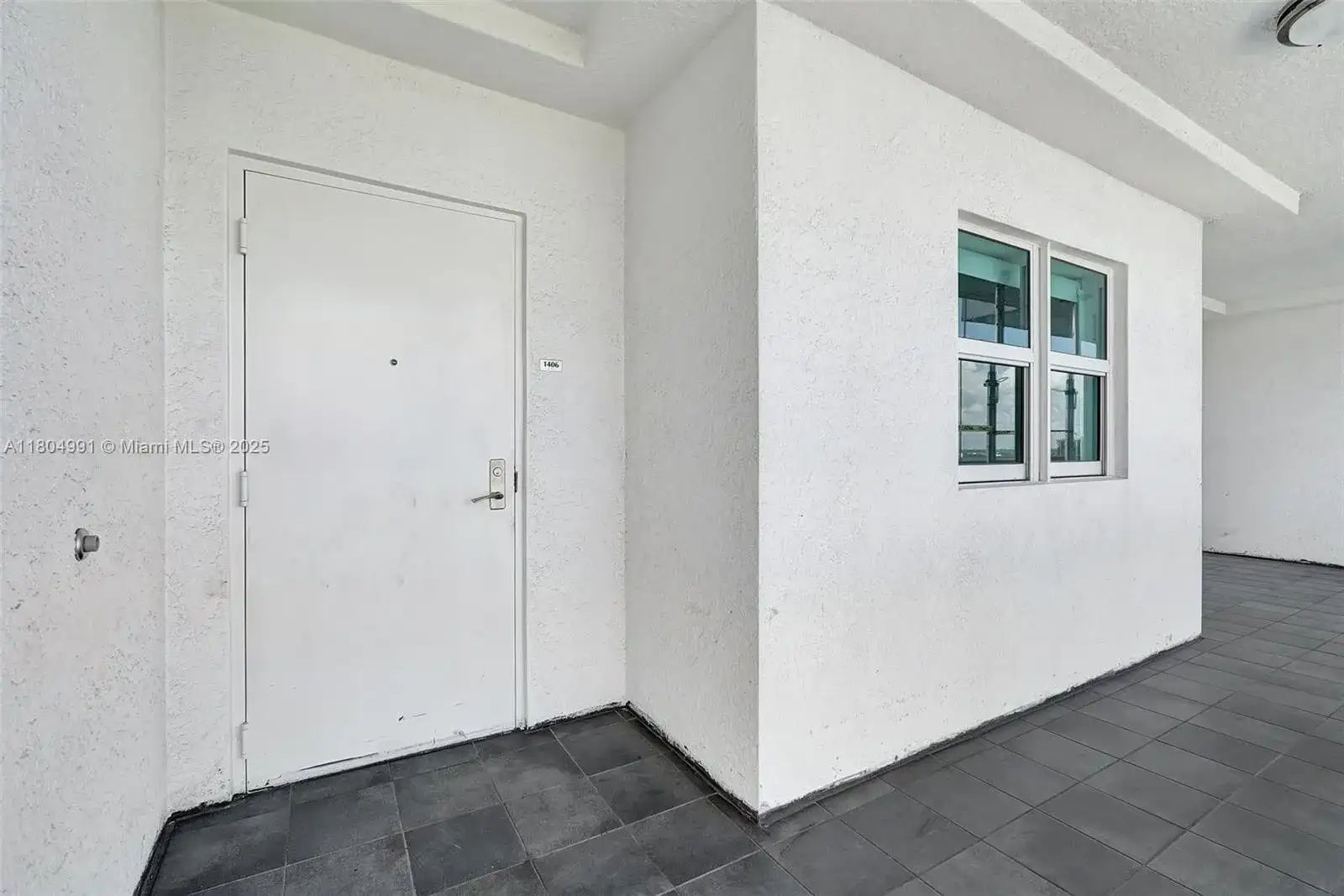 14951 Royal Oaks Ln # 1406, North Miami FL 33181 photo 2