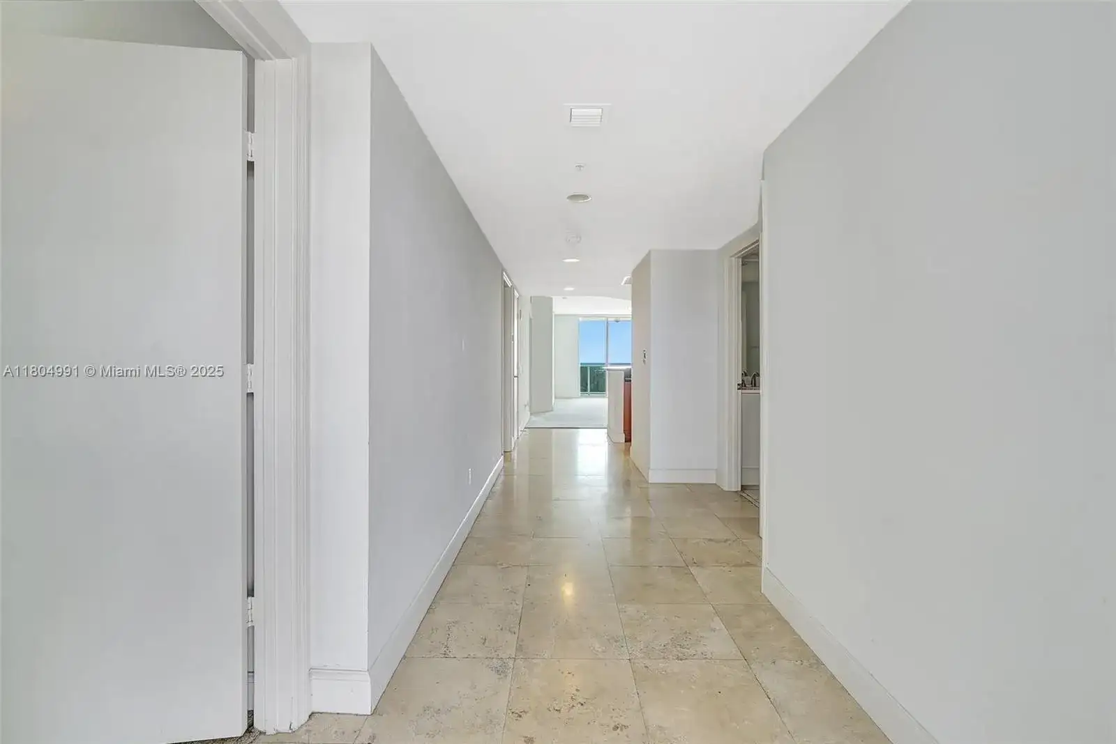 14951 Royal Oaks Ln # 1406, North Miami FL 33181 photo 3