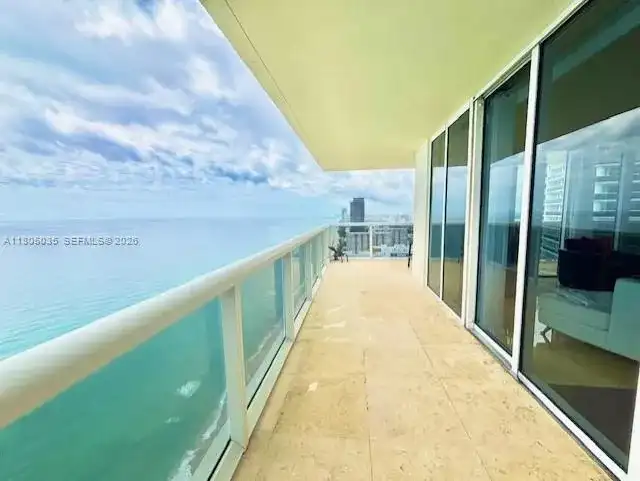 1830 S Ocean Dr # 3702, Hallandale Beach FL 33009