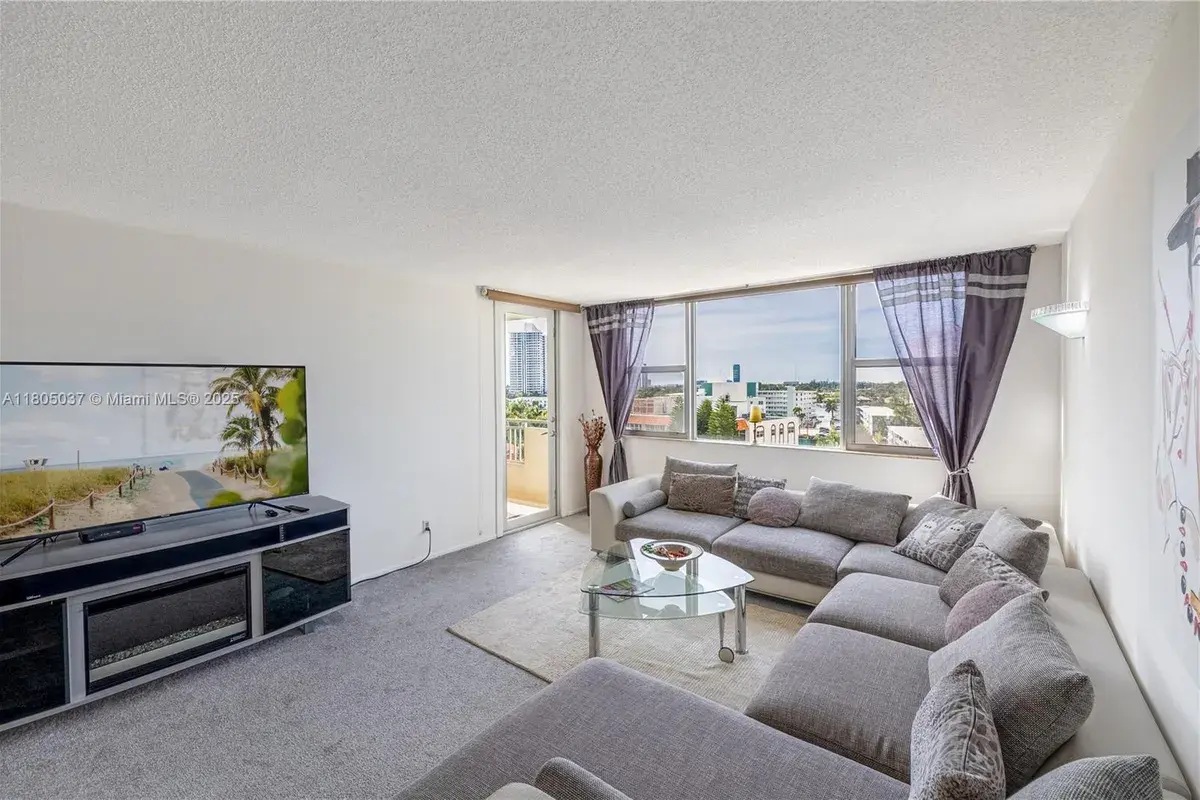 3180 S Ocean Dr. # 718, Hallandale Beach FL 33009