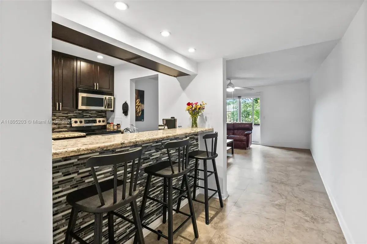 10772 La Placida Dr # 203, Coral Springs FL 33065