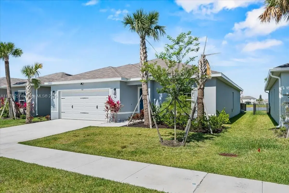 503 Cherimoya St, Fort Pierce FL 34981 photo 3