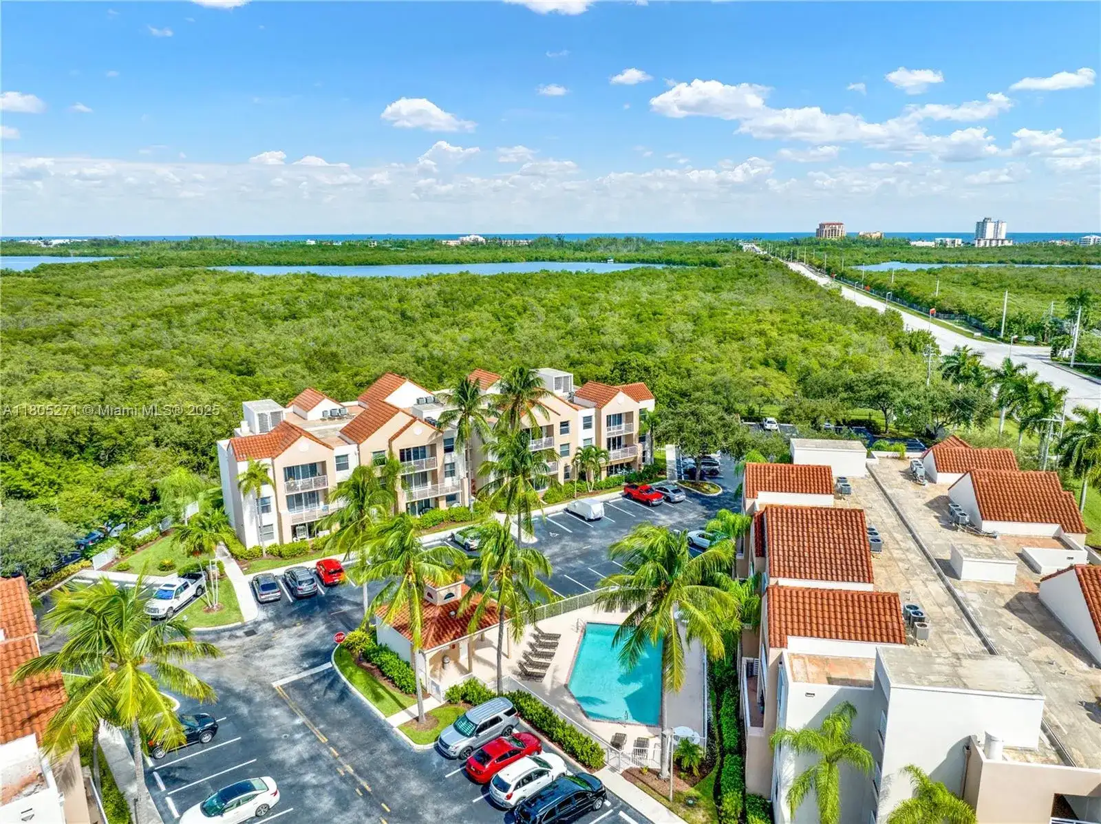 2721 Ocean Club Blvd # 305, Hollywood FL 33019 photo 2