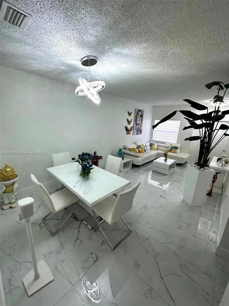 2207 SE 23rd Ave # 2207, Homestead FL 33035