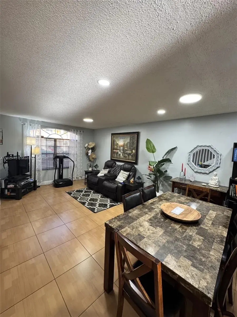 7005 NW 173rd Dr # 1702, Hialeah FL 33015