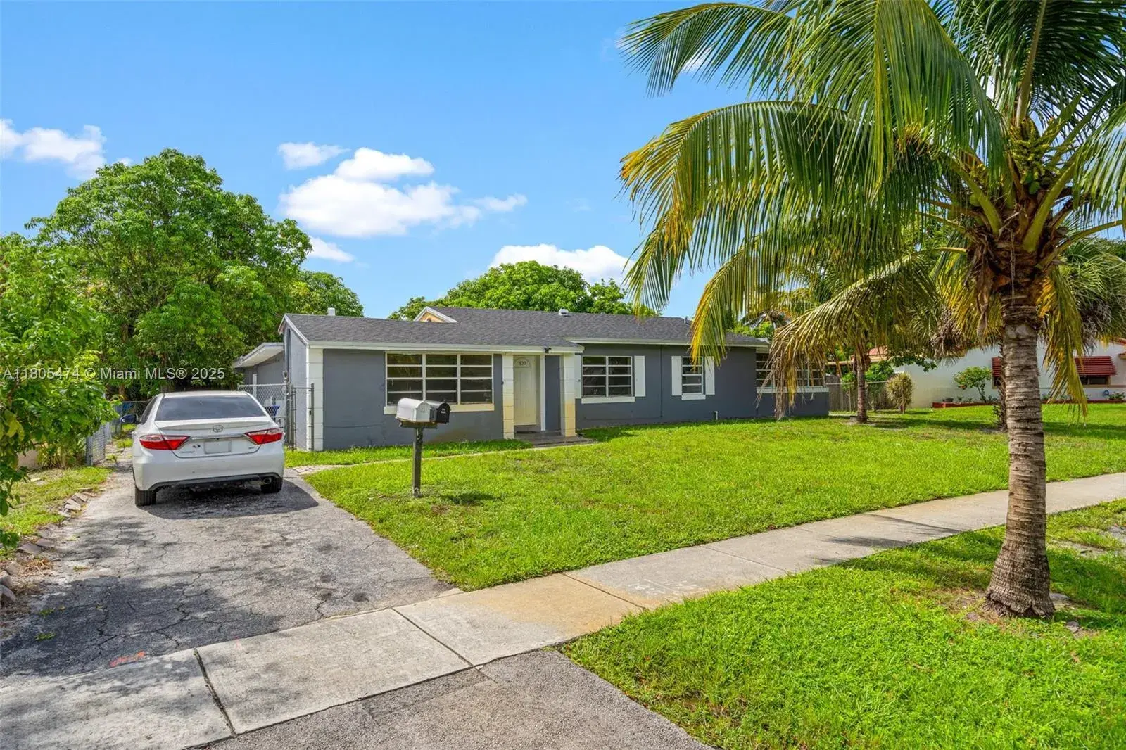 820 Alabama Ave, Fort Lauderdale FL 33312