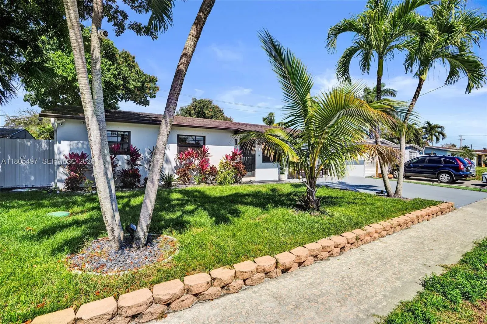 6761 Allen St, Hollywood FL 33024