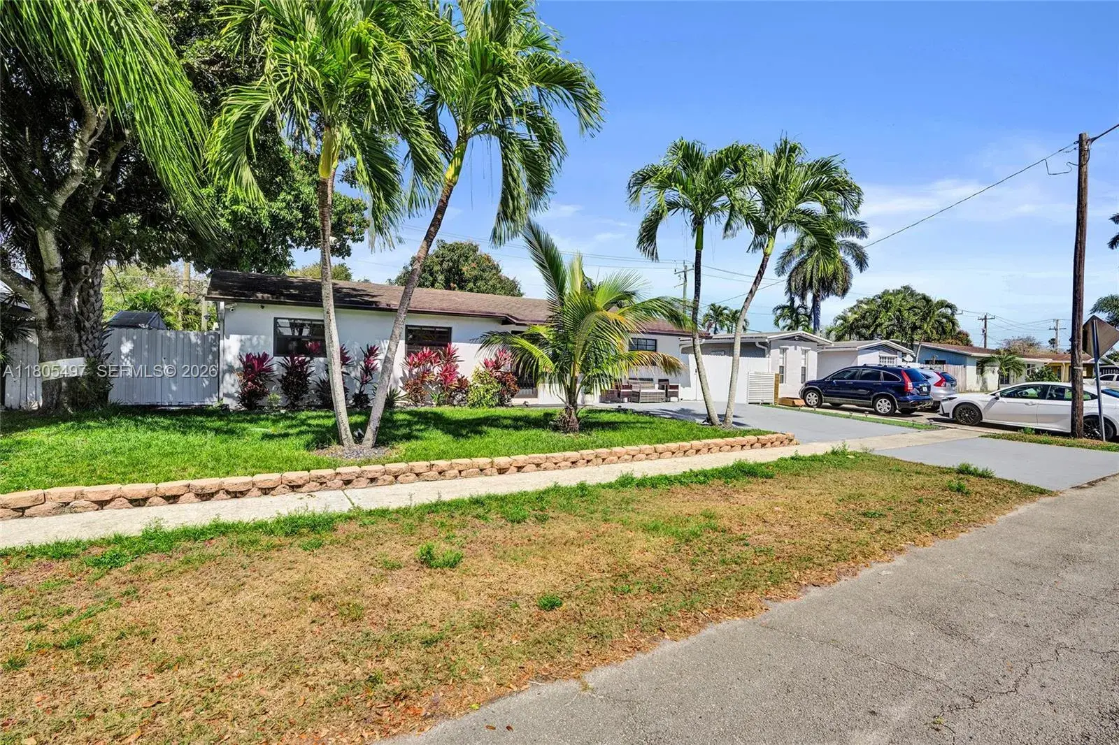 6761 Allen St, Hollywood FL 33024