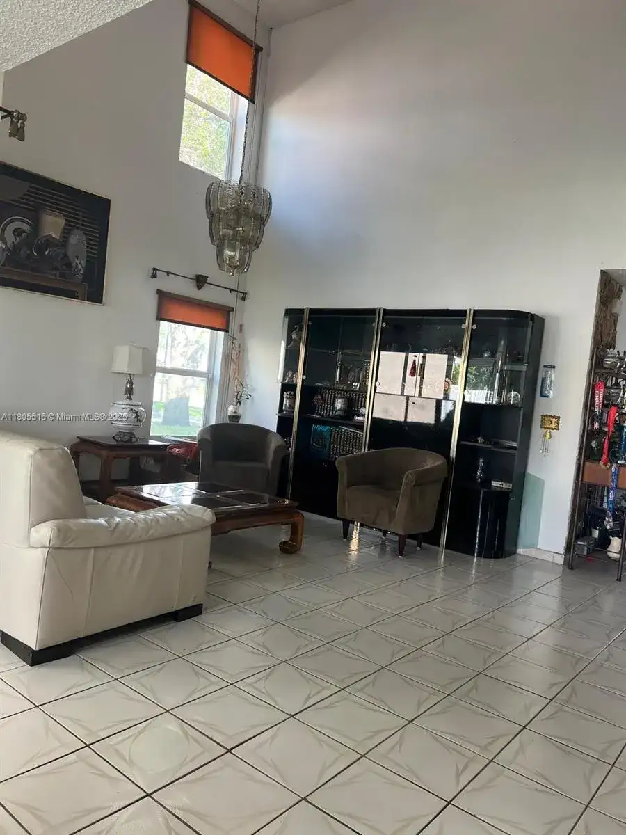 897 NW 97th Ave, Plantation FL 33324 photo 5