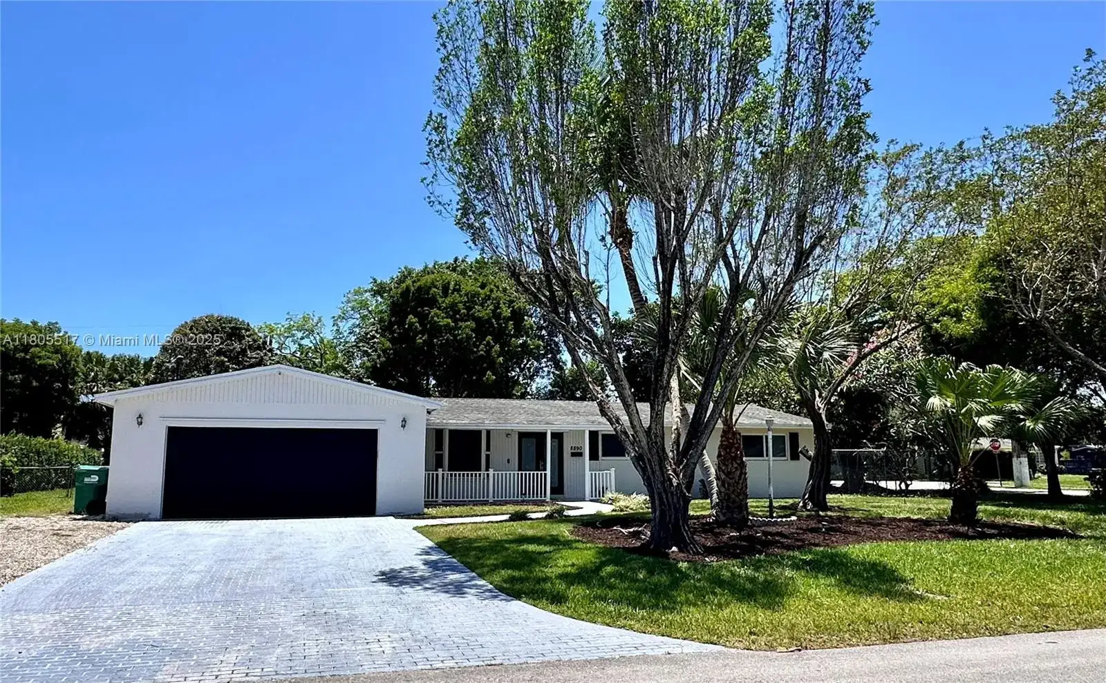 8890 SW 155th Ter, Palmetto Bay FL 33157 photo 3