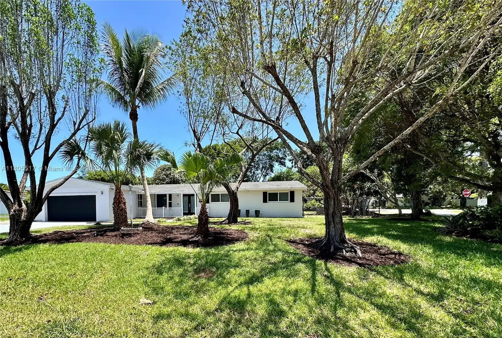 8890 SW 155th Ter, Palmetto Bay FL 33157 photo 5