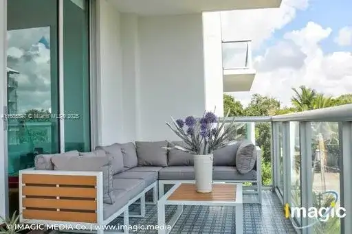 720 NE 62nd St # 402, Miami FL 33138 photo 3