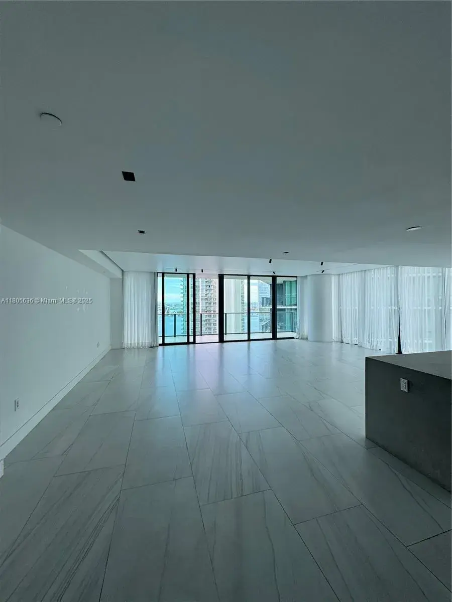 650 NE 32nd St # 4201, Miami FL 33137