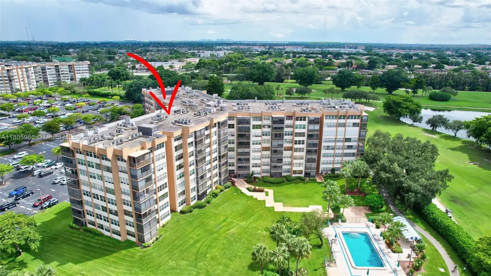 900 Saint Charles Pl # 616, Pembroke Pines FL 33026 photo 3
