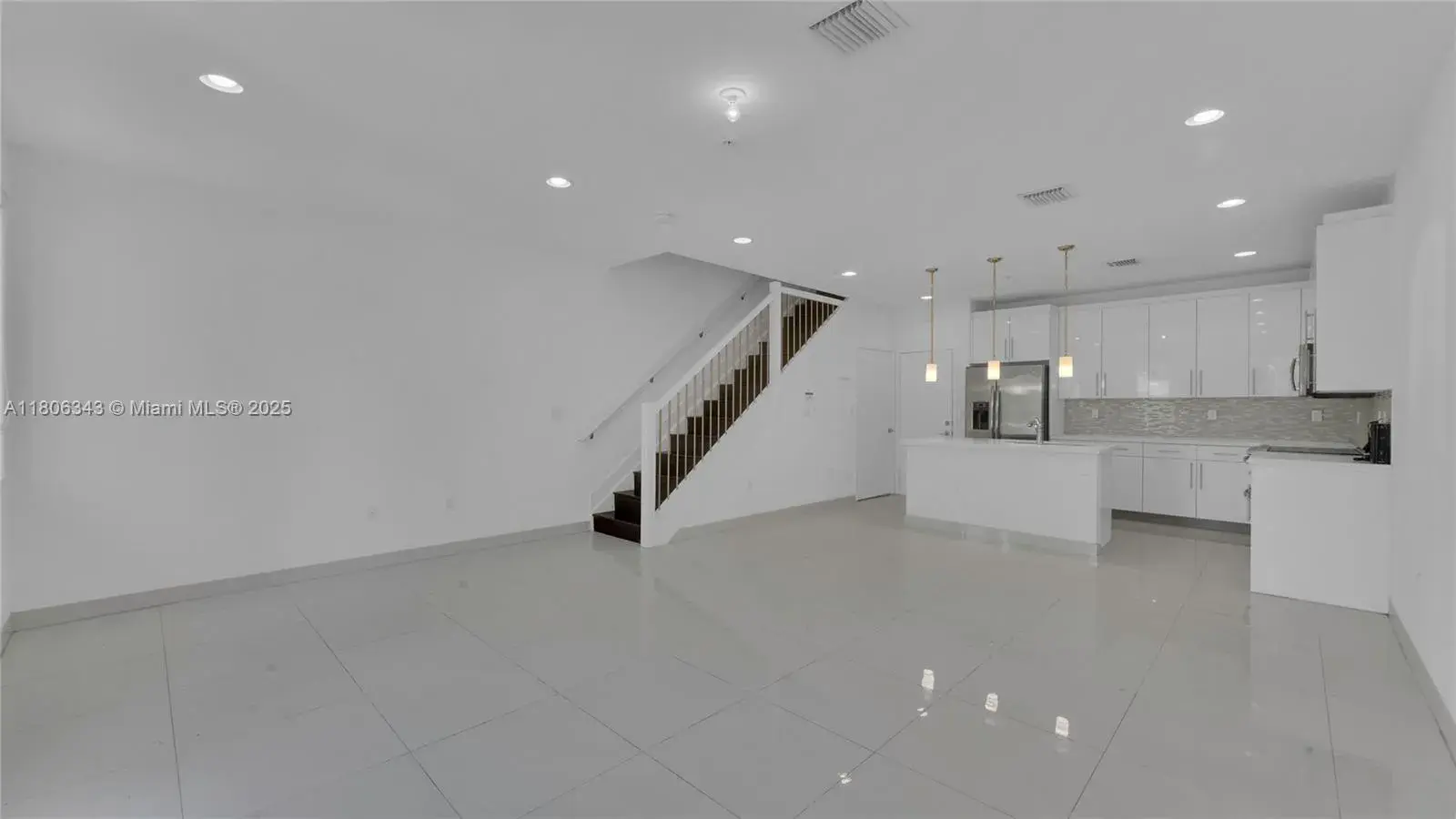 2621 NE 212th Ter # 209, Miami FL 33180