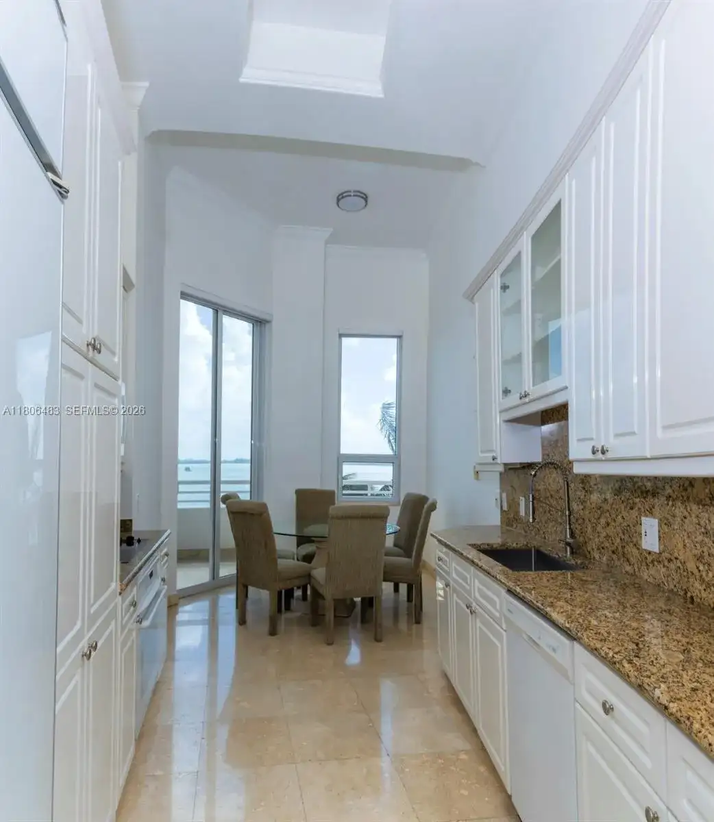 808 Brickell Key Dr # 404, Miami FL 33131 photo 2
