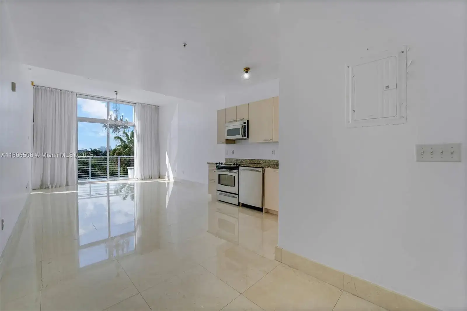 2001 Meridian Ave # 516, Miami Beach FL 33139 photo 5