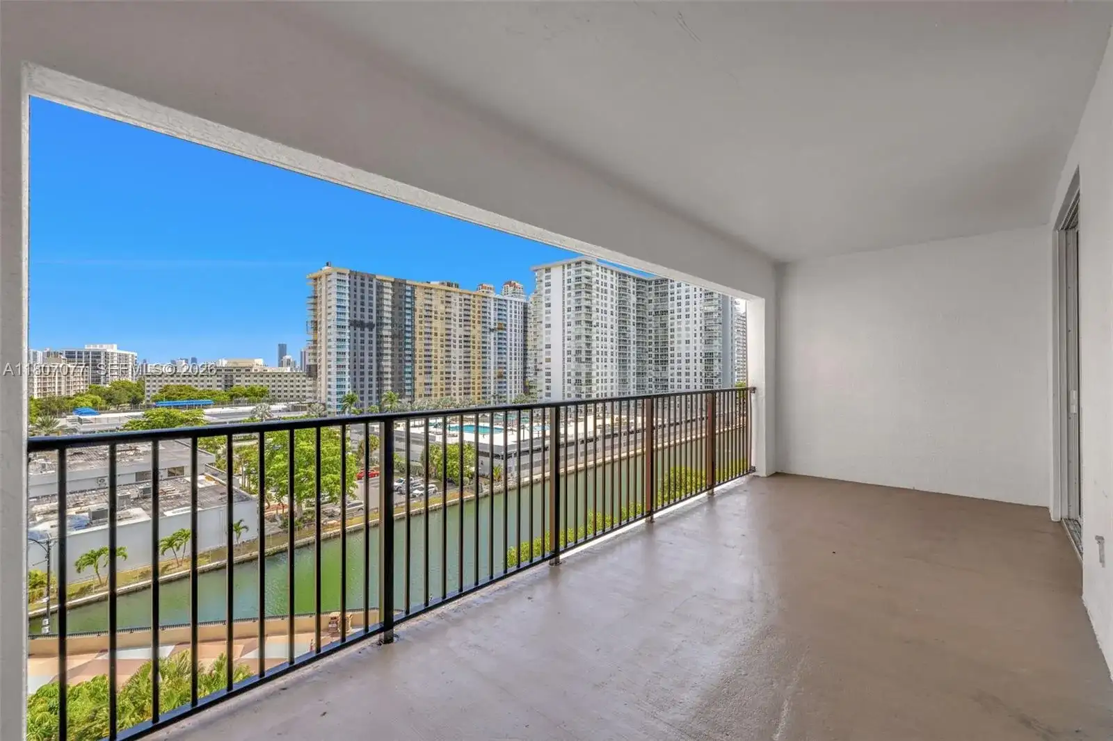 17150 N Bay Rd # 2814, Sunny Isles Beach FL 33160 photo 3
