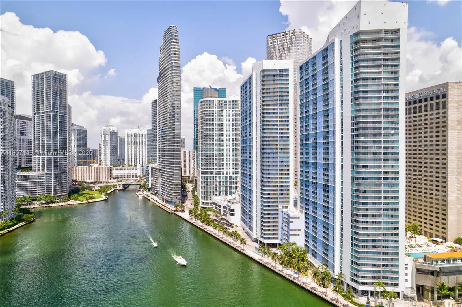 1 bath Residential for sale at 335 S Biscayne Blvd # 1006, Miami FL 33131