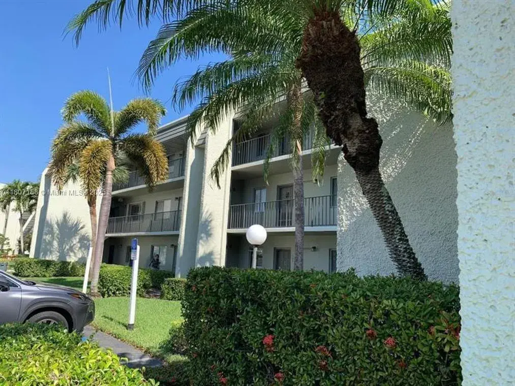 4090 Tivoli Ct # 201, Lake Worth FL 33467