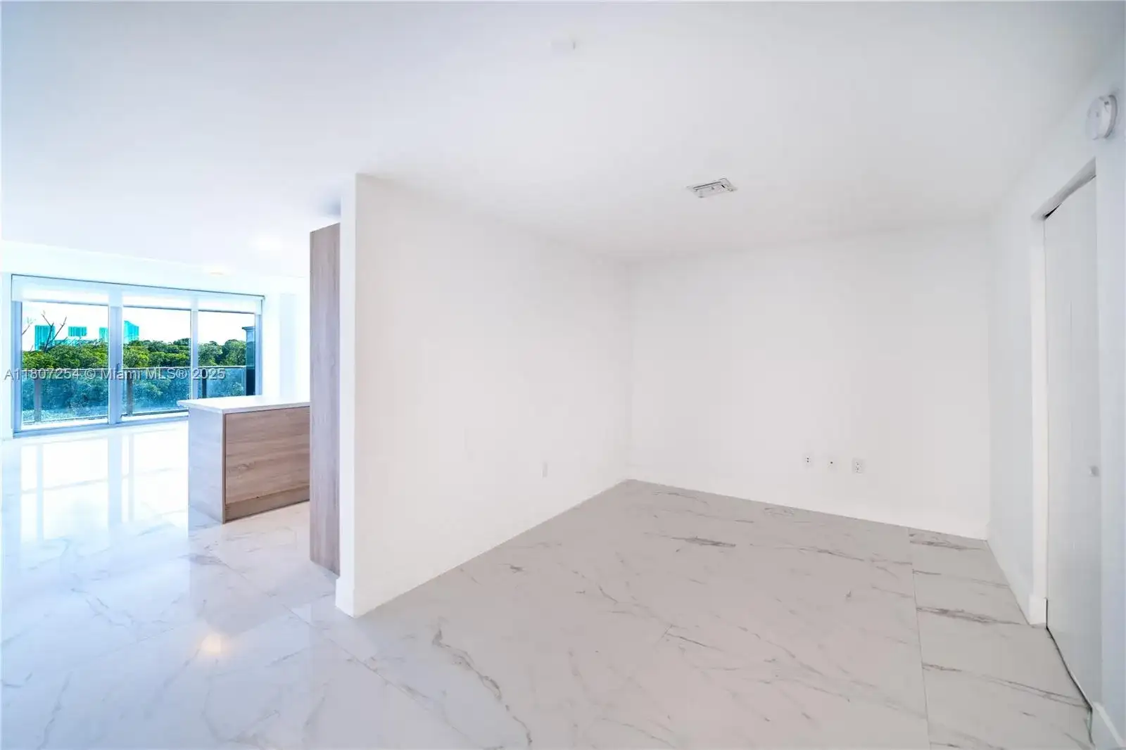 16385 Biscayne Blvd # 417, North Miami Beach FL 33160 photo 5