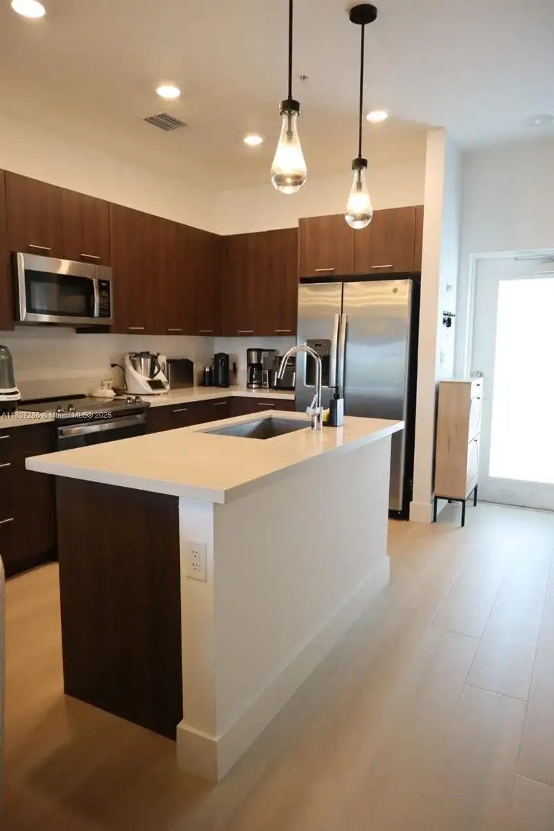 8201 NW 41st St # 402, Doral FL 33166 photo 2