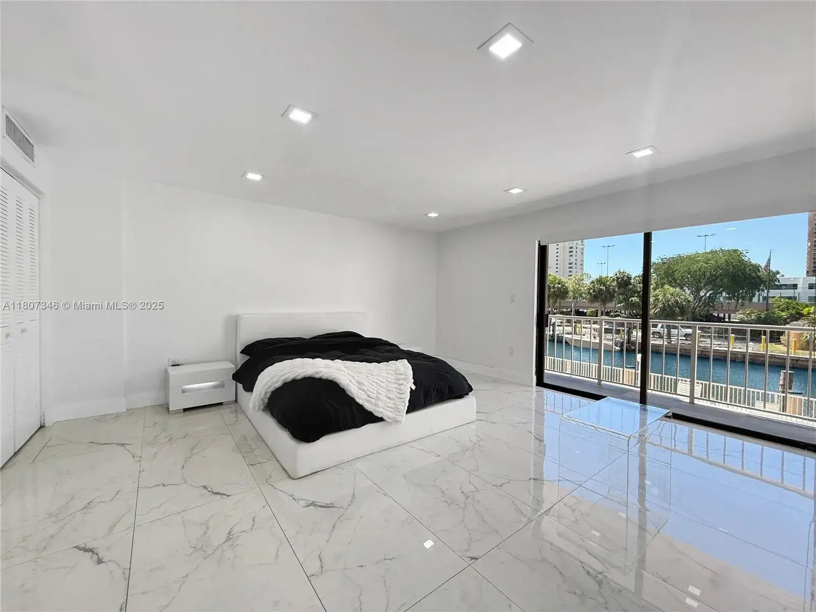 1650 NE 115th St # 207, Miami FL 33181 photo 4