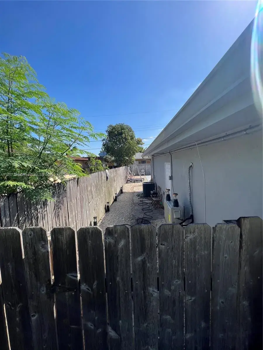 410 Pennsylvania Ave # 1, Fort Lauderdale FL 33312