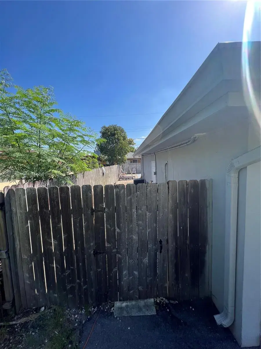 410 Pennsylvania Ave # 1, Fort Lauderdale FL 33312
