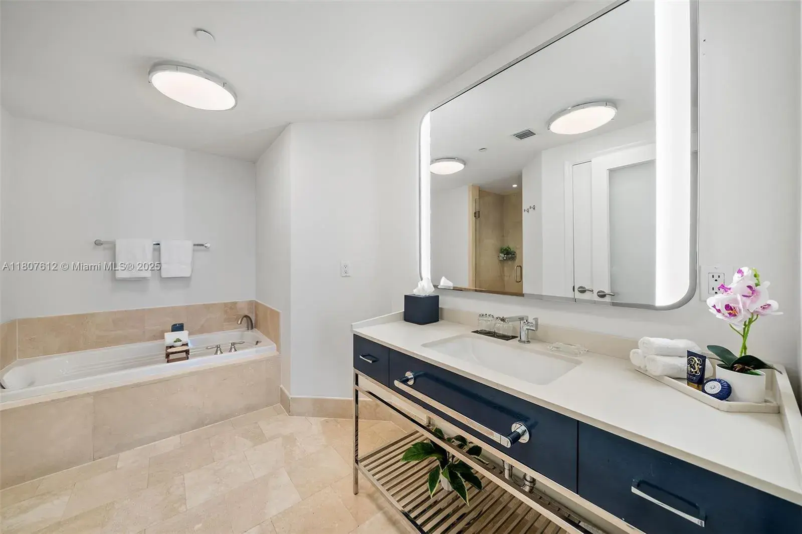 4401 Collins Ave # 3505, Miami Beach FL 33140