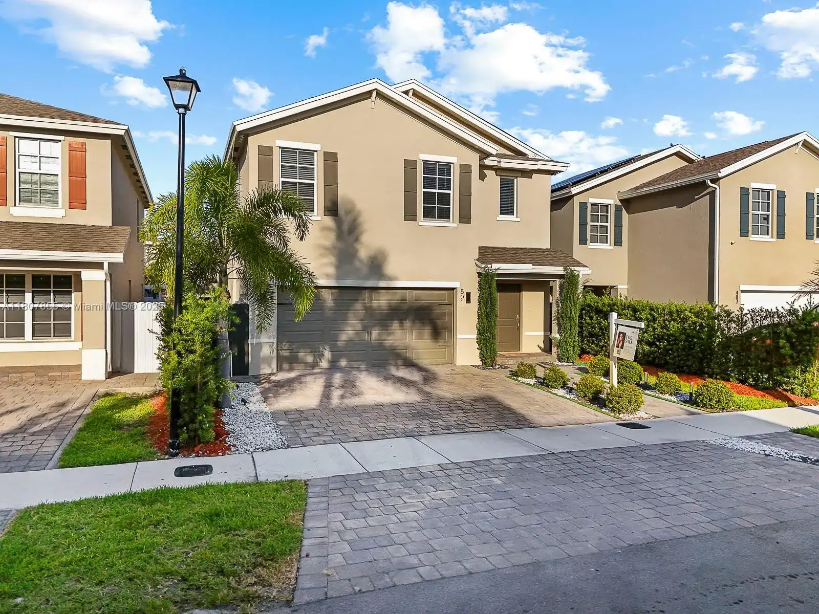 501 NE 6th Ct, Florida City FL 33034 photo 2