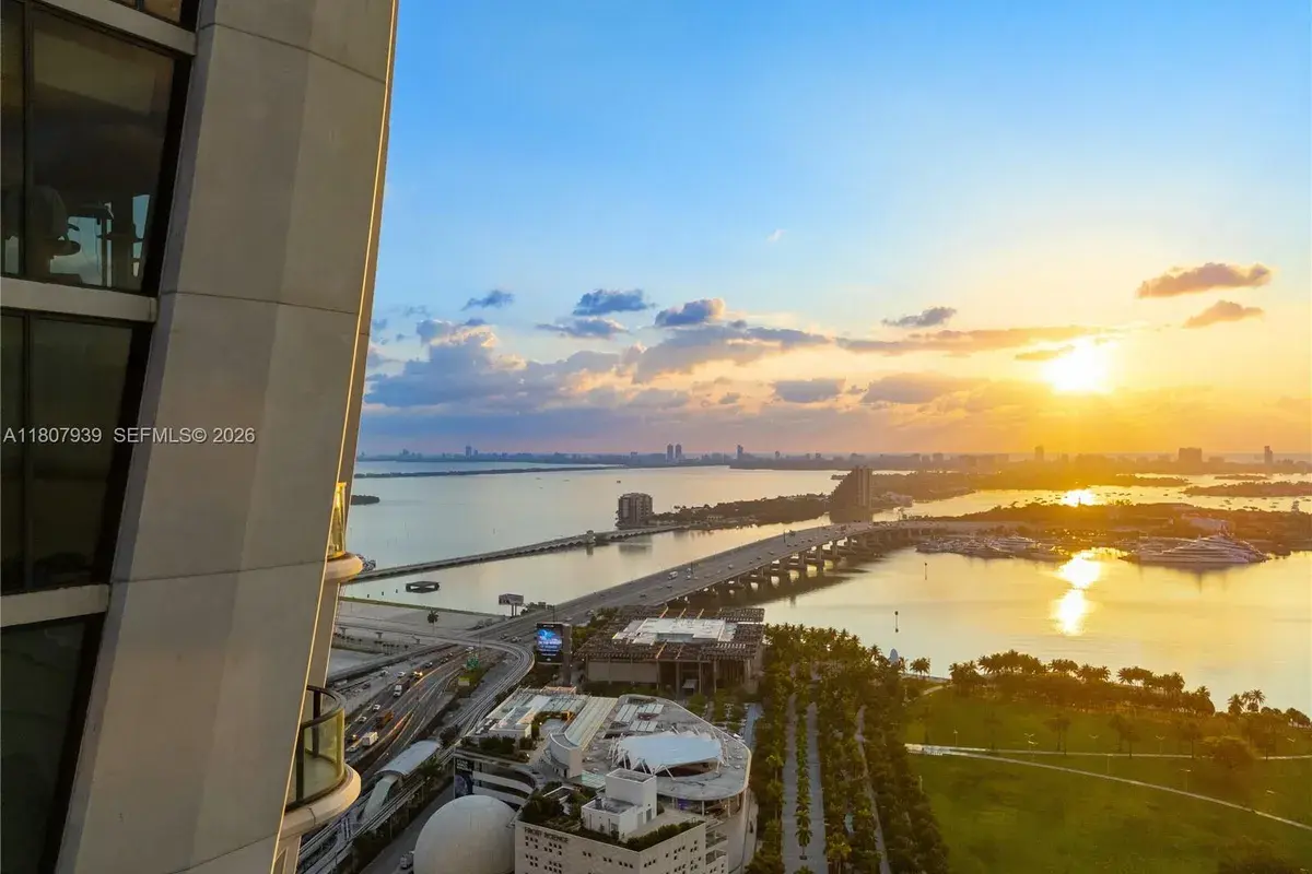1000 Biscayne Blvd # 3201, Miami FL 33132