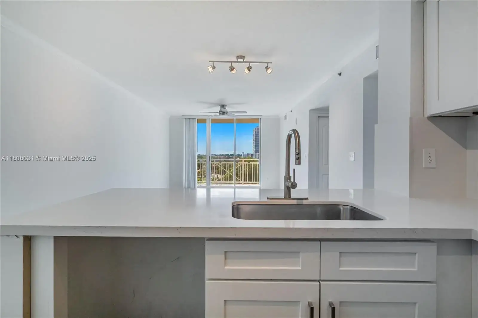 2665 SW 37th Ave, Miami FL 33133 photo 4