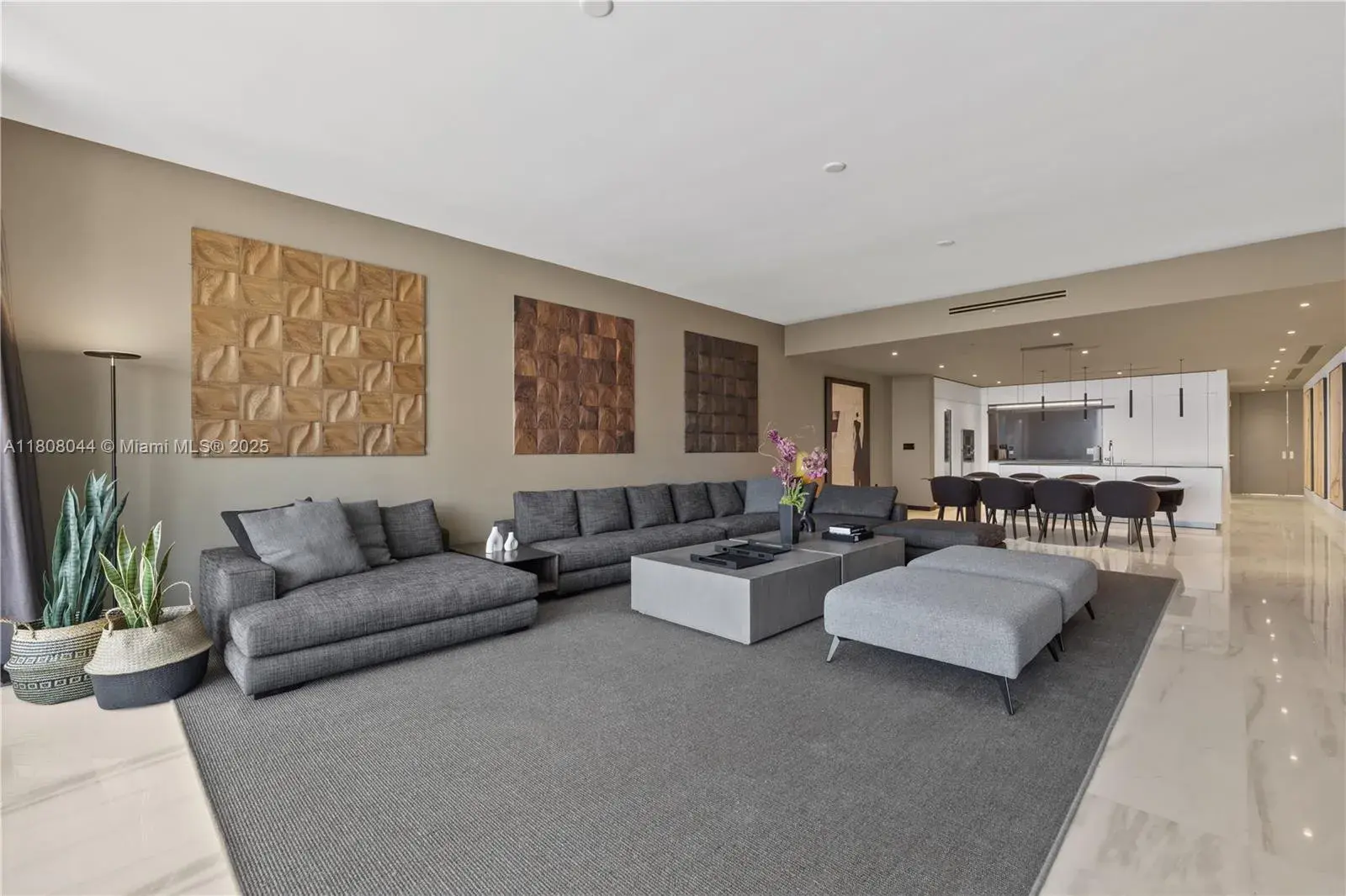 300 Biscayne Blvd Way # 3104, Miami FL 33131