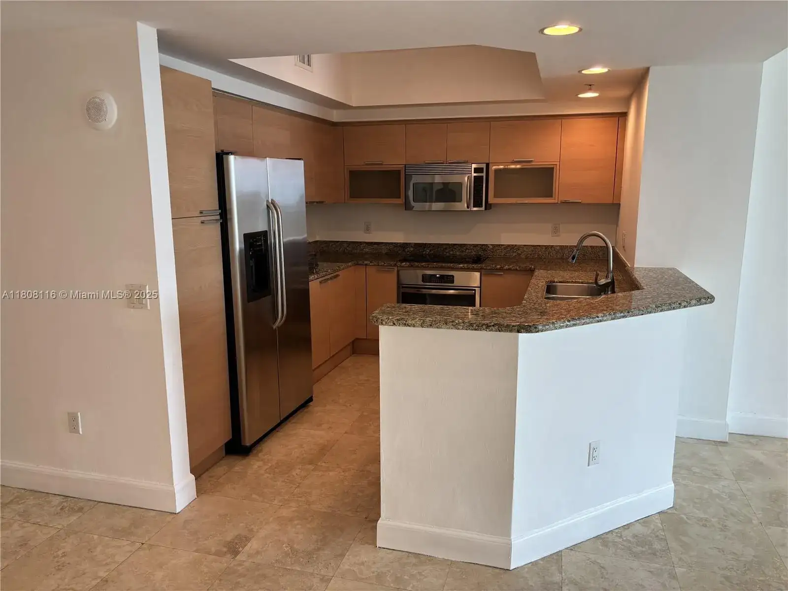 15051 Royal Oaks Ln # 1604, North Miami FL 33181 photo 3