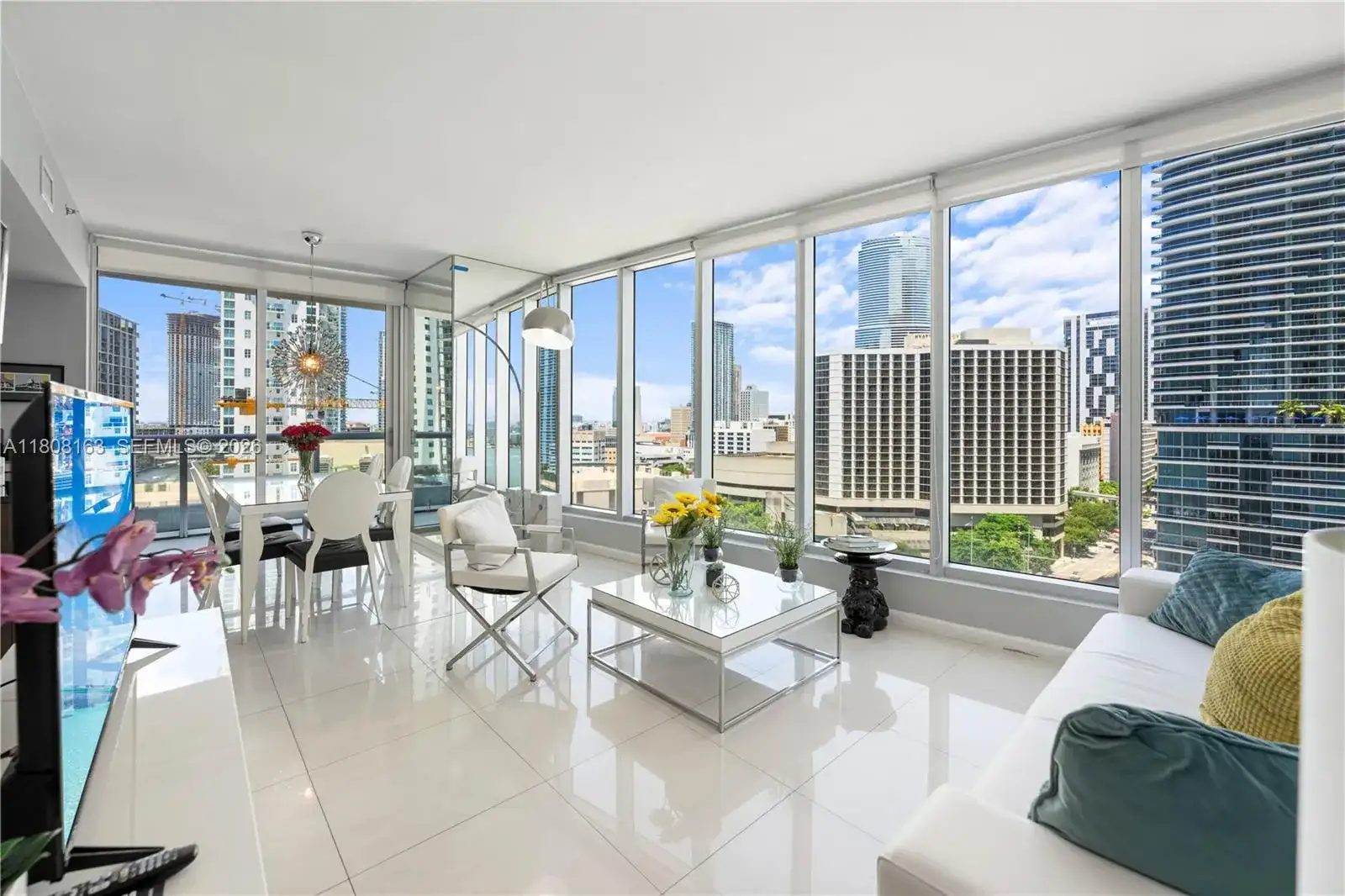 485 Brickell Ave # 1604, Miami FL 33131 photo 2