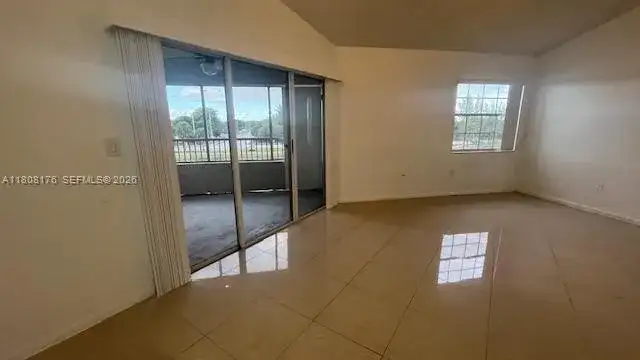 2881 N Oakland Forest Dr # 309, Oakland Park FL 33309 photo 2