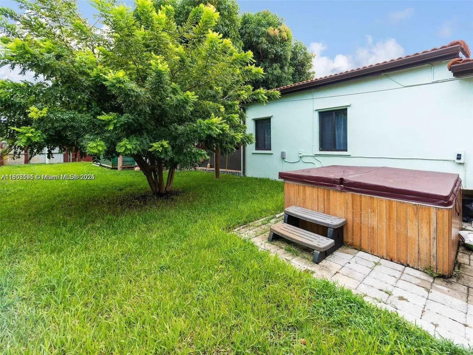 1606 Wiley St, Hollywood FL 33020