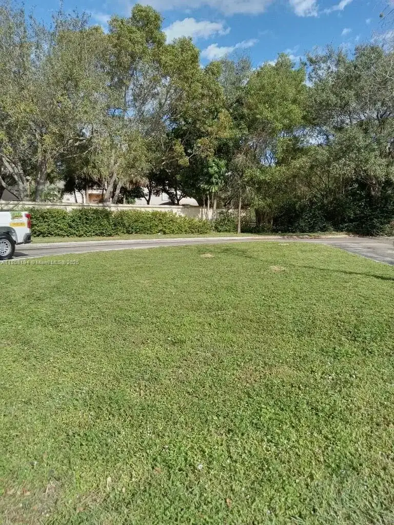 8191 Wiles Rd, Coral Springs FL 33067 photo 4