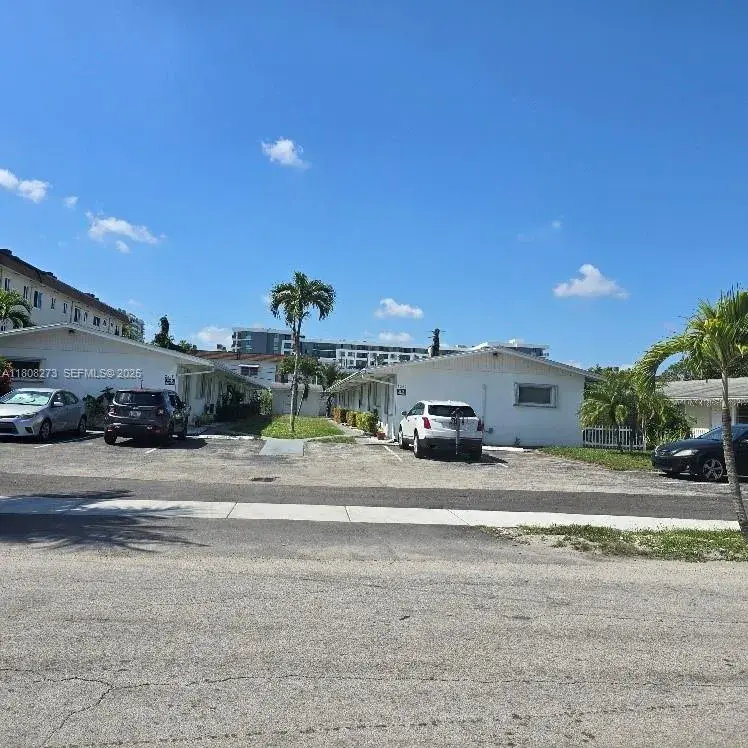 2222 Taylor St # 8, Hollywood FL 33020