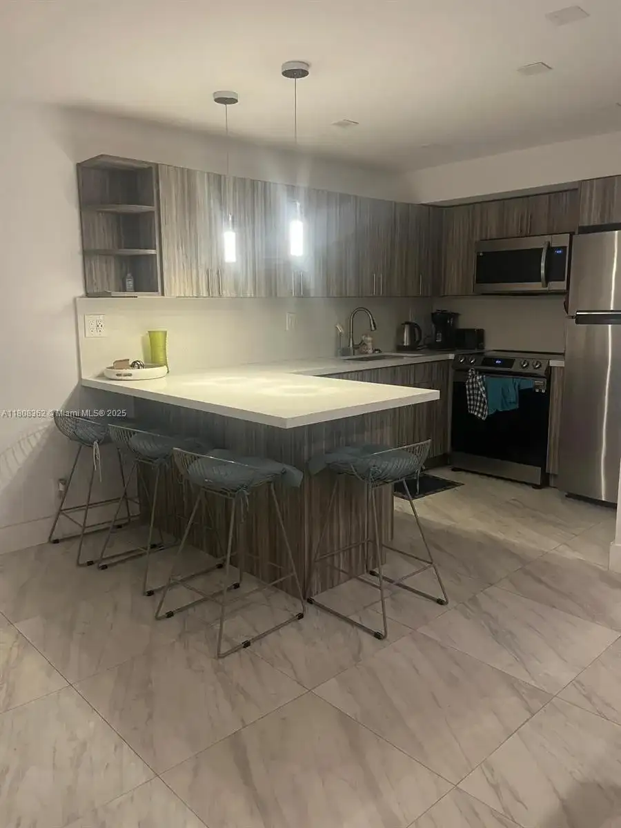 2145 Pierce St # 422, Hollywood FL 33020 photo 2