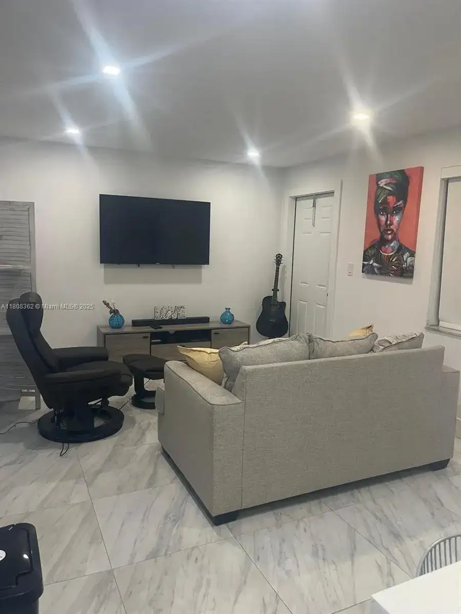 2145 Pierce St # 422, Hollywood FL 33020 photo 5