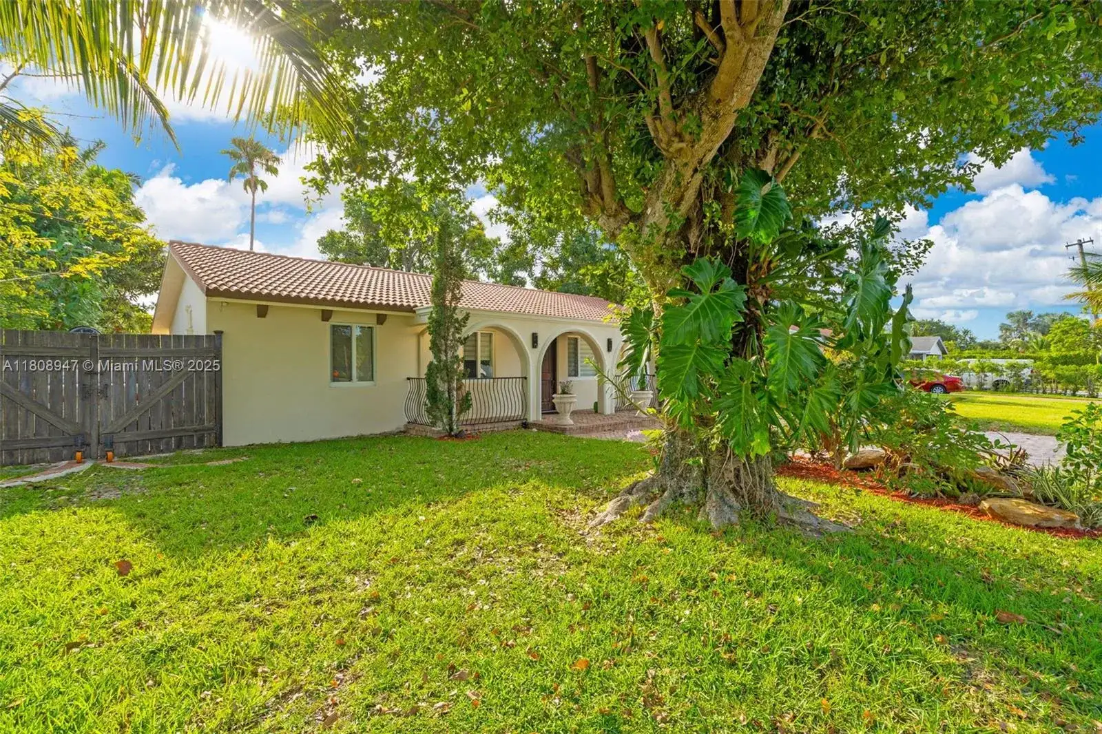 641 SW 50th Ave, Margate FL 33068 photo 4