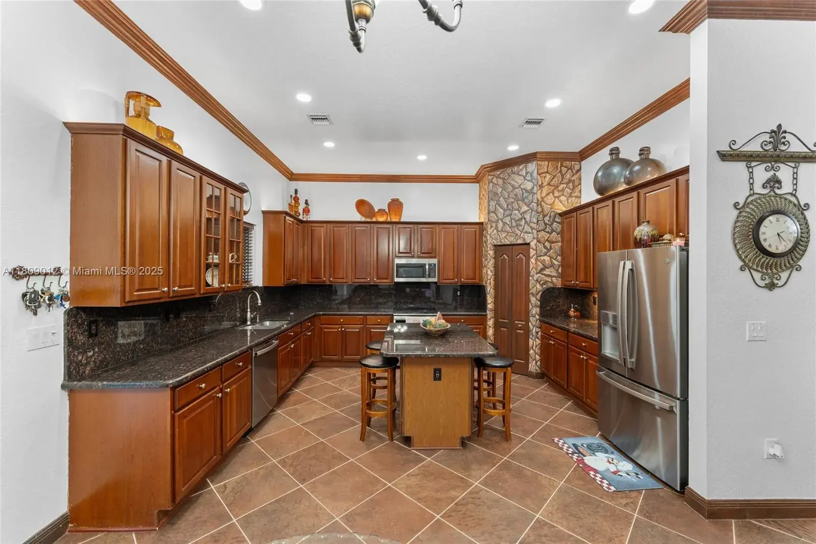 16526 SW 51st Ter, Miami FL 33185