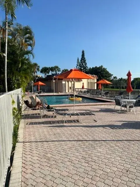 2001 Atlantic Shores Blvd # 105, Hallandale Beach FL 33009