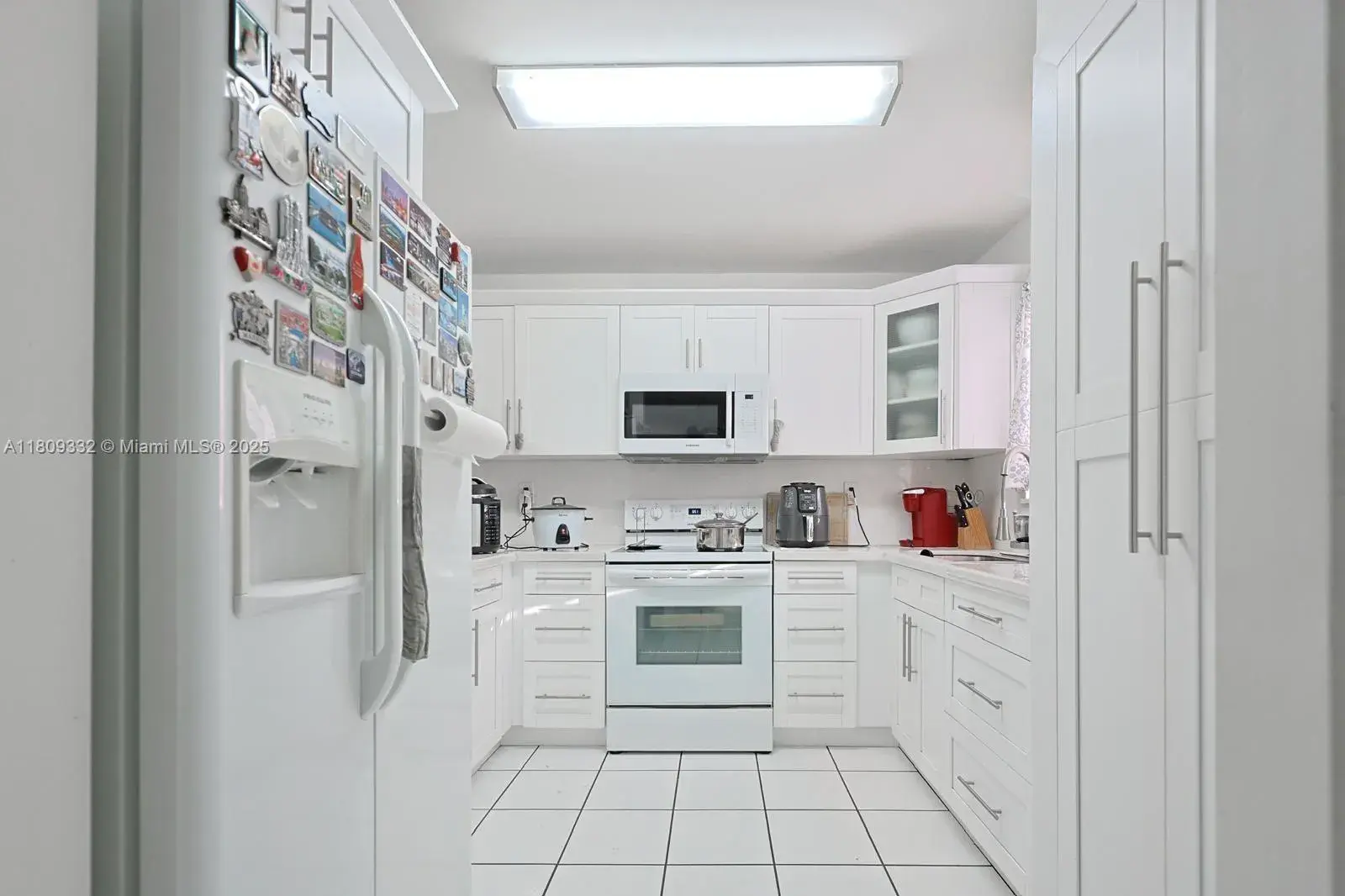 2730 W 76th St # 104, Hialeah FL 33016