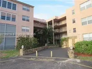 2861 Somerset Dr # 107, Lauderdale Lakes FL 33311